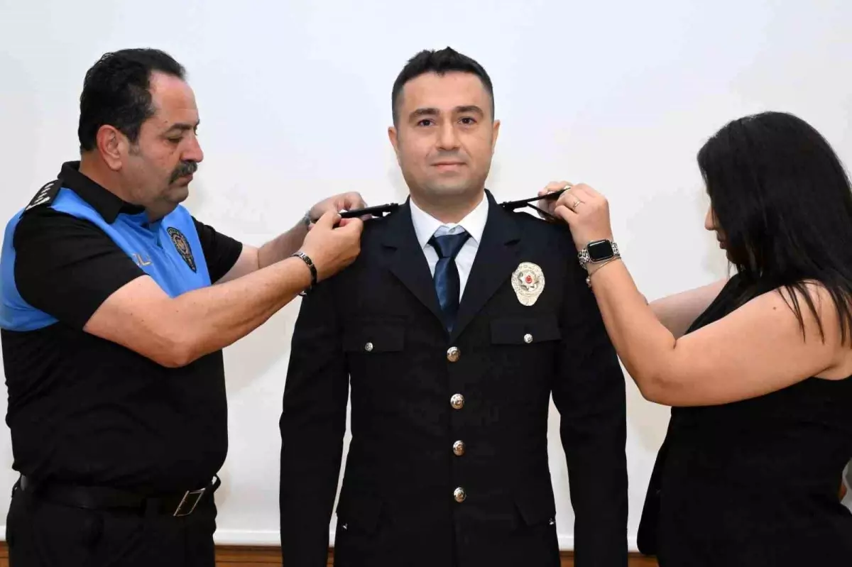 antalya-emniyet-mudurlugunde-rutbe-terfi-merasimi-duzenlendi-Vqh2RuZE.jpg