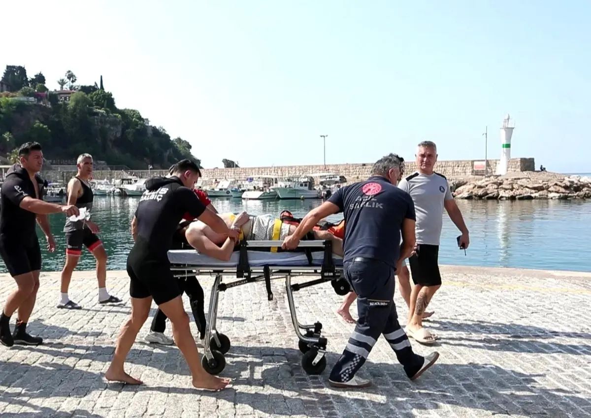 antalyada-sub-yaparken-kotulesen-genc-bogulma-tehlikesi-gecirdi-EujleJfZ.jpg
