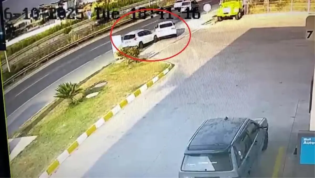 antalyada-trafik-kazasi-5-yarali-c4U2juIB.jpg
