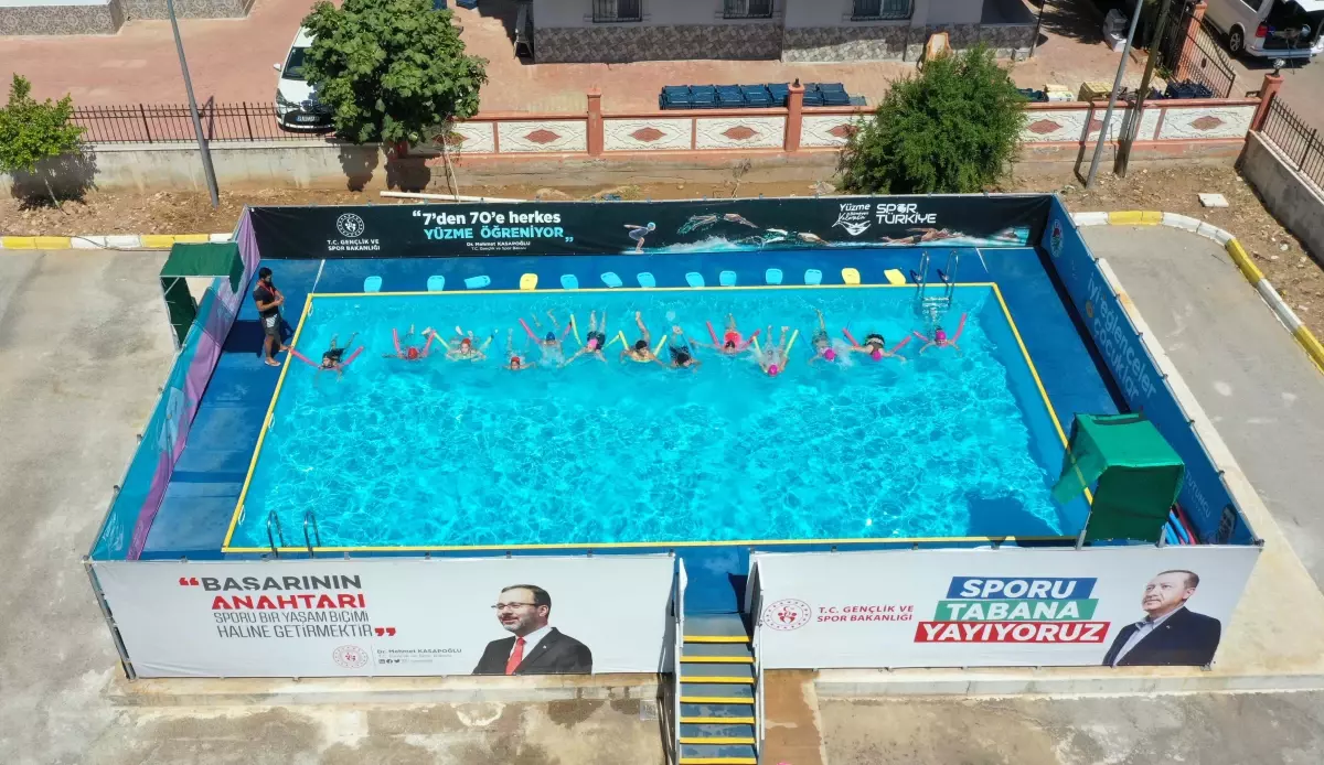 antalyada-yuzme-bilmeyen-kalmasin-projesi-kapsaminda-portatif-havuzlar-kuruldu-PVksh5ey.jpg