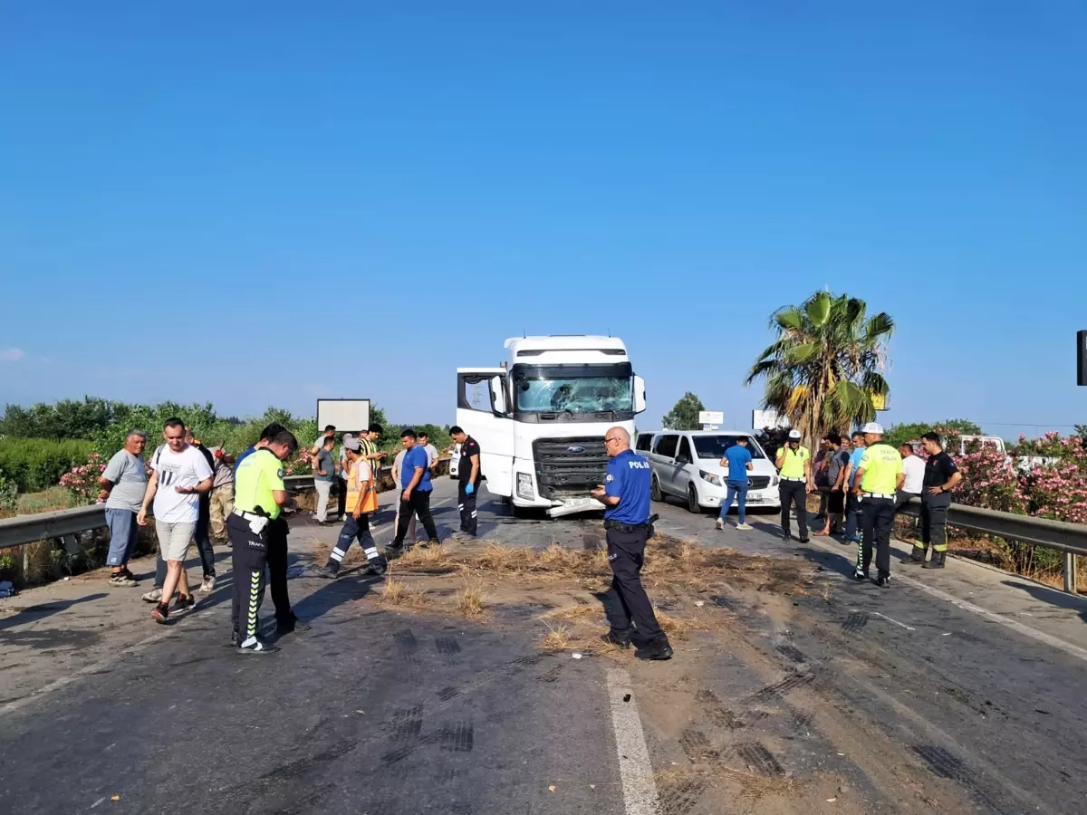 antalyada-zincirleme-trafik-kazasi-4-yarali-nvA17yKs.jpg