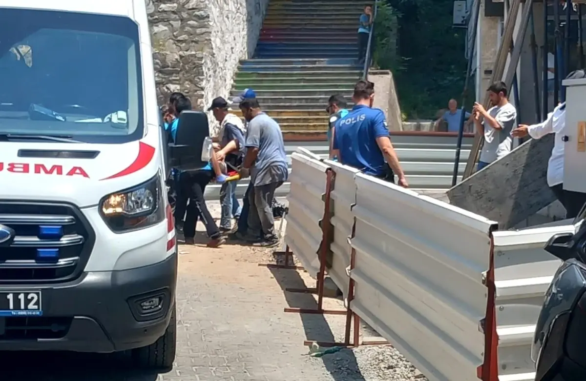 aydinda-insaat-personeli-yuksekten-dustu-yaralandi-vSUefi7Z.jpg