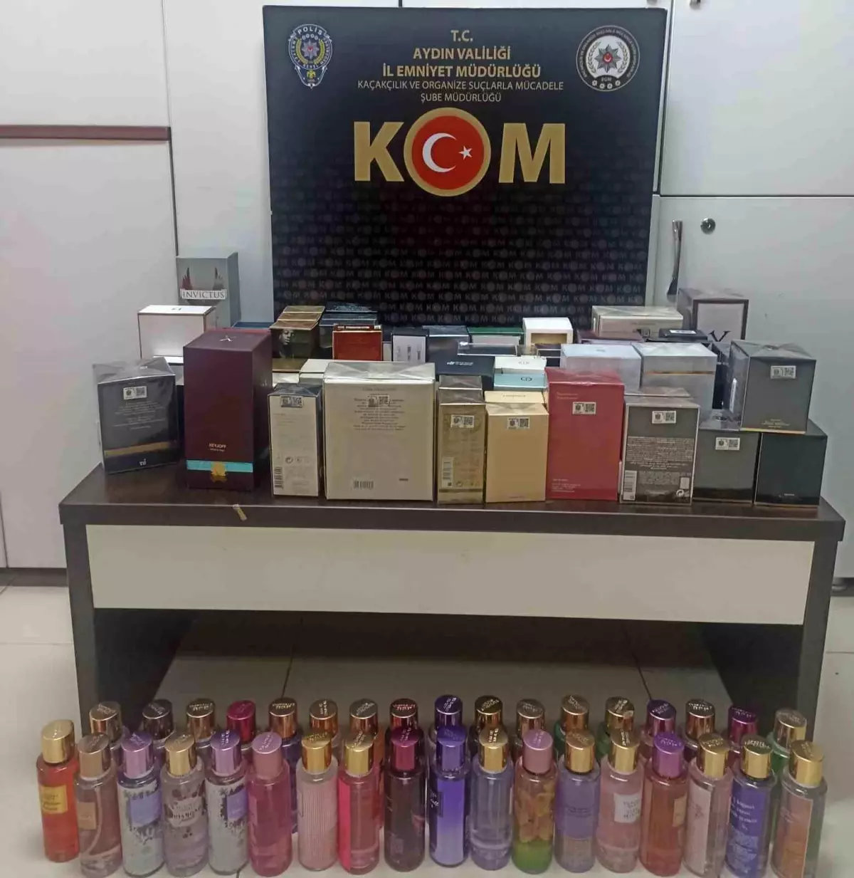 aydinda-kacak-parfum-operasyonu-100-sise-ele-gecirildi-YiXJrxxu.jpg