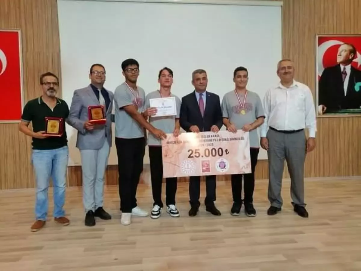 kusadasi-makbule-hasan-ucar-anadolu-lisesi-matematik-olimpiyatlarinda-vilayet-birincisi-oldu-xSQ7ayIe.jpg