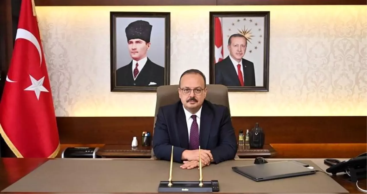 vali-canbolat-kimsesizlerin-tebessumuyle-bayramlarimizi-aydinlatmaliyiz-ZcjNHgt5.jpg