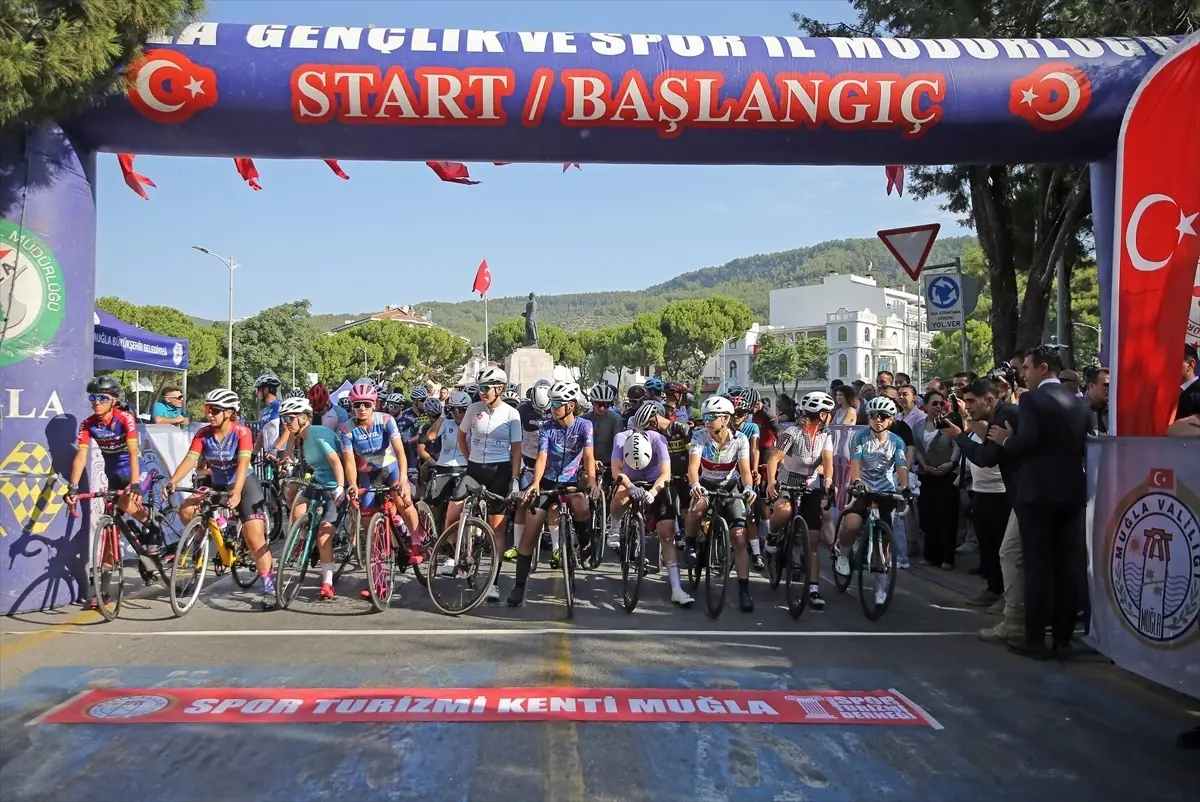 15-temmuz-sehitlerini-anma-ulusal-bisiklet-yol-yarisi-muglada-basladi-1L7kIWP4.jpg