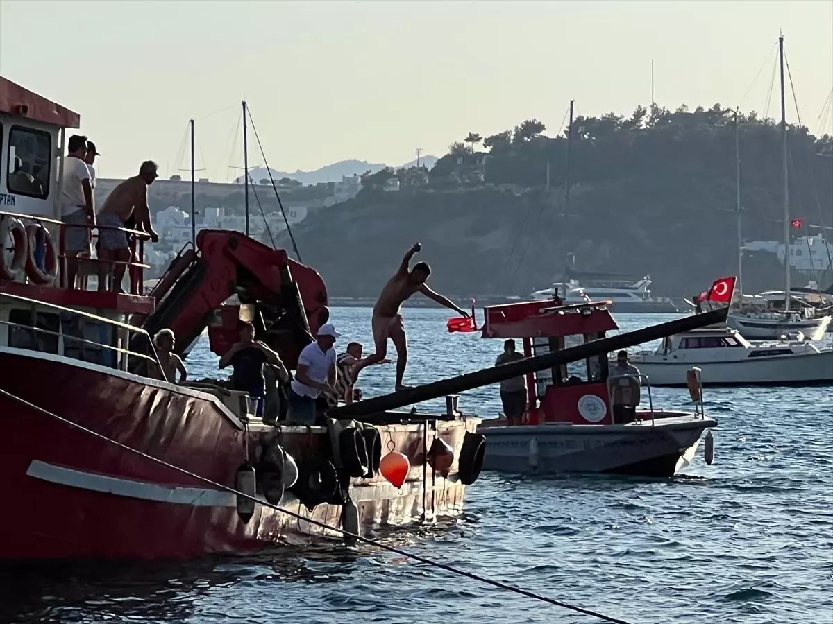 bodrum-ve-fethiyede-1-temmuz-denizcilik-ve-kabotaj-bayrami-kutlandi-BlhVAcRq.jpg