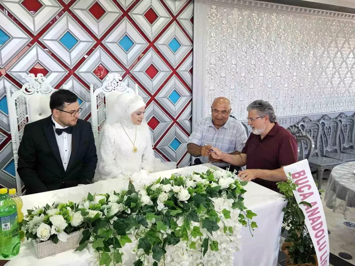 burde-simsek-ve-a-furkan-cinar-izmirde-evlendi-ejAZcceX.jpg