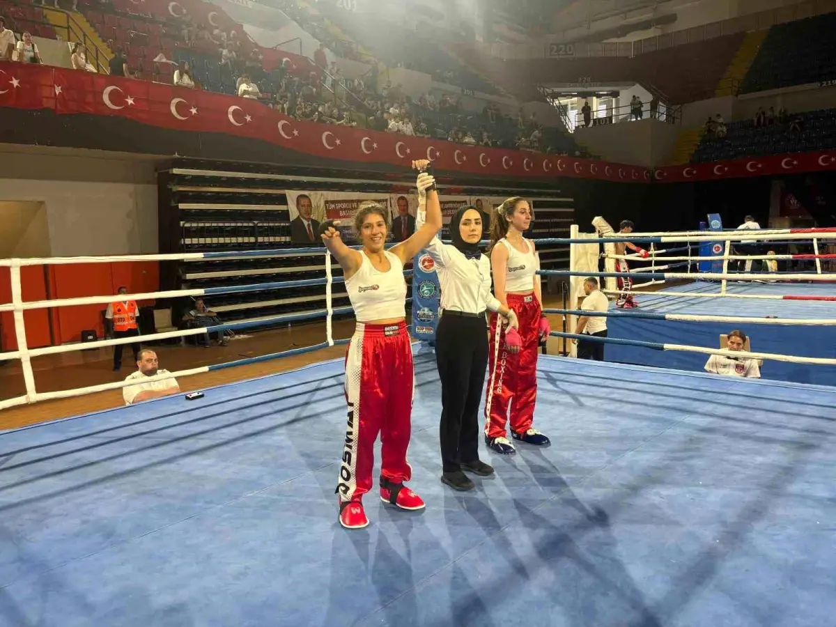 ceylin-demiroglu-turkiye-kick-boks-sampiyonu-oldu-jP7AALIx.jpg