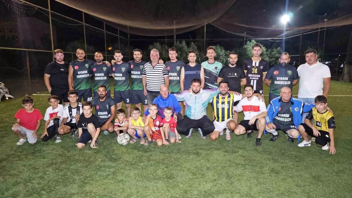 atca-mahallesinde-futbol-turnuvasi-duzenlendi-M66tNcl5.jpg