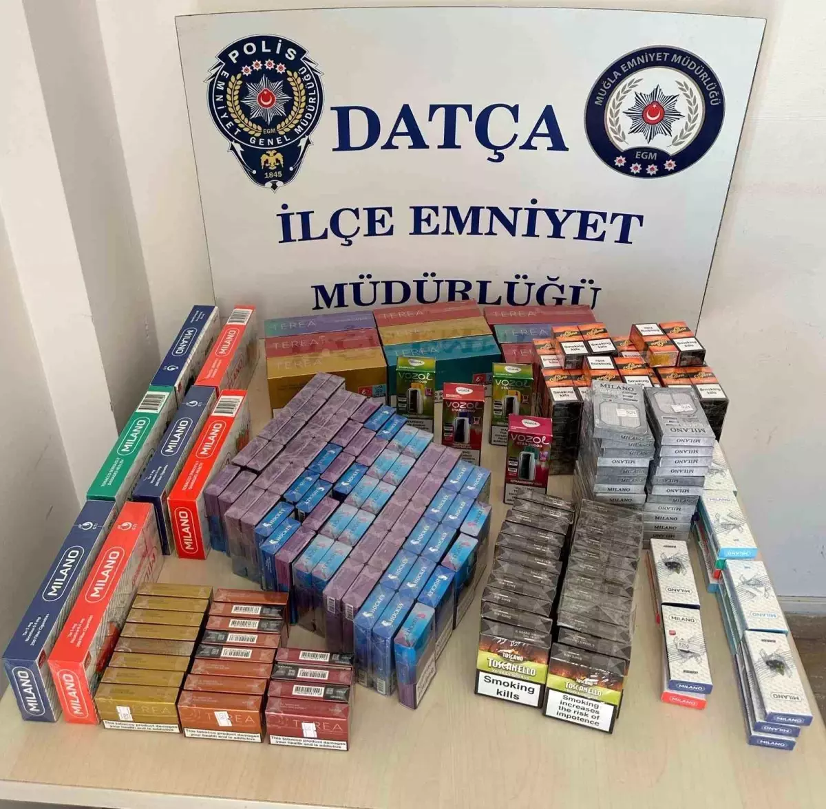 datcada-markette-kacak-sigara-ve-tutun-eserleri-ele-gecirildi-UjXGVY96.jpg