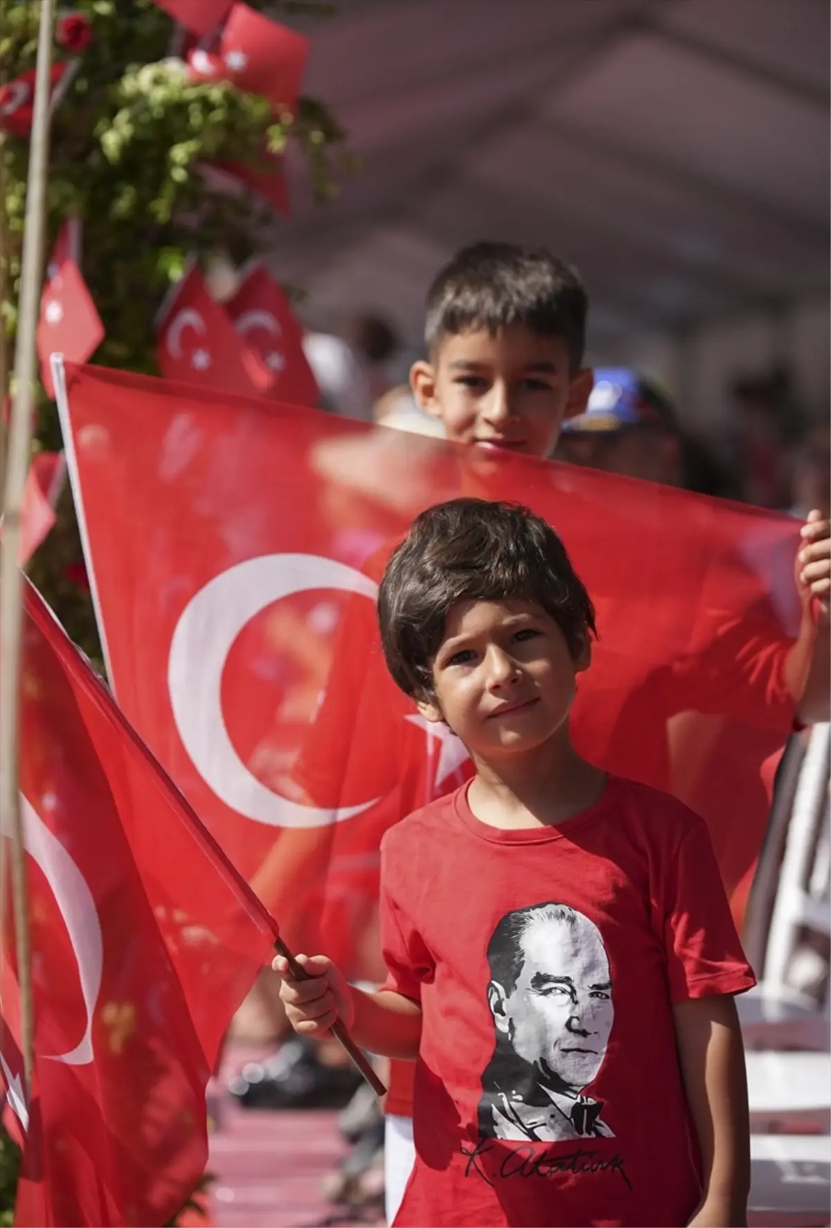 izmir-ve-etraf-vilayetlerde-30-agustos-zafer-bayrami-kutlandi-FhfJzRL3.jpg