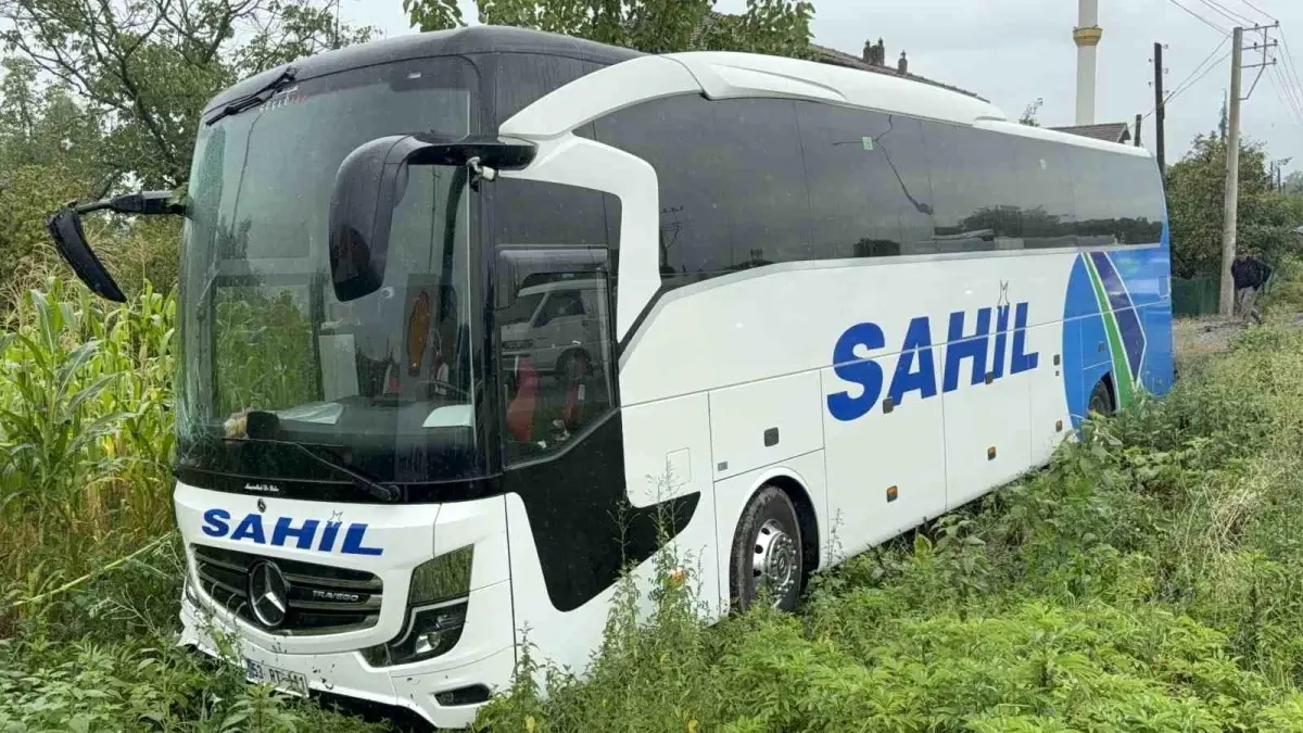 samsunda-otobus-kazasi-iki-kisi-hayatini-kaybetti-fSjPUjO6.jpg