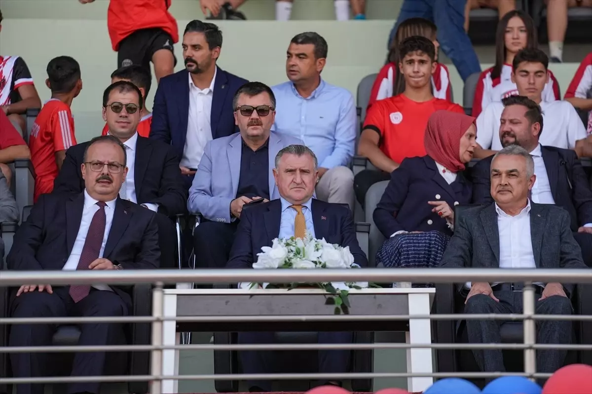 turkiyede-spor-ihtilali-genclik-ve-spor-bakani-bak-acilis-toreninde-konustu-ik5BdeSU.jpg