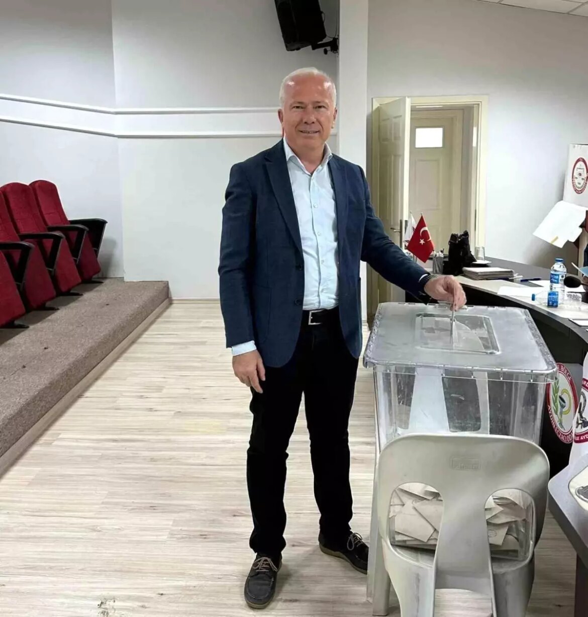 aydin-eczaci-odasinda-sefa-karaarslan-itimat-tazeledi-p8EcHUkv.jpg