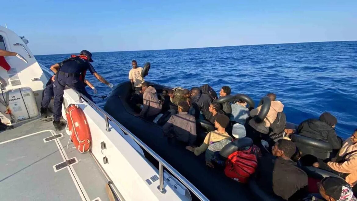 fethiye-aciklarinda-sistemsiz-gocmenlere-kurtarma-operasyonu-CdUD5IuI.jpg